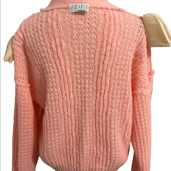 Vintage V-Neck Buttoned Cardigan Pink - Picture 8 of 11